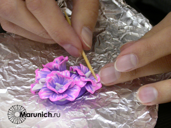 цветы из пластики урок для начинающих, цветы из полимерной глины, уроки для начинающих полимерная глина, цветы из пластки мастер-класс